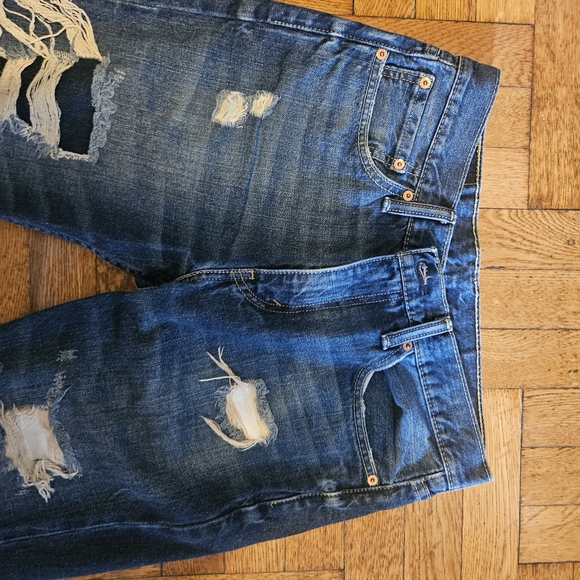 Levis Distressed Blue Jeans - Picture 7 of 14